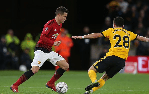 而足球比赛 而足球比赛